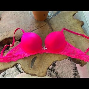Victoria’s Secret | Push-Up Bra (Hot Pink Lace)